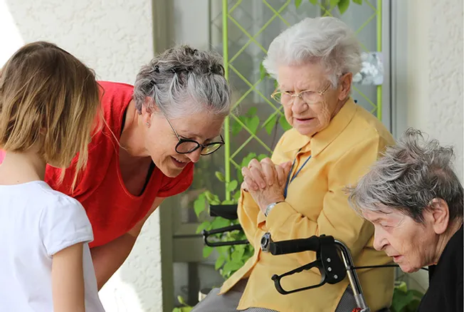 Лікування пневмонії у людей похилого віку та відновлення після хвороби в пансіонаті
