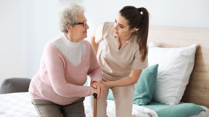 Условия для слепых пенсионеров в частном доме престарелых