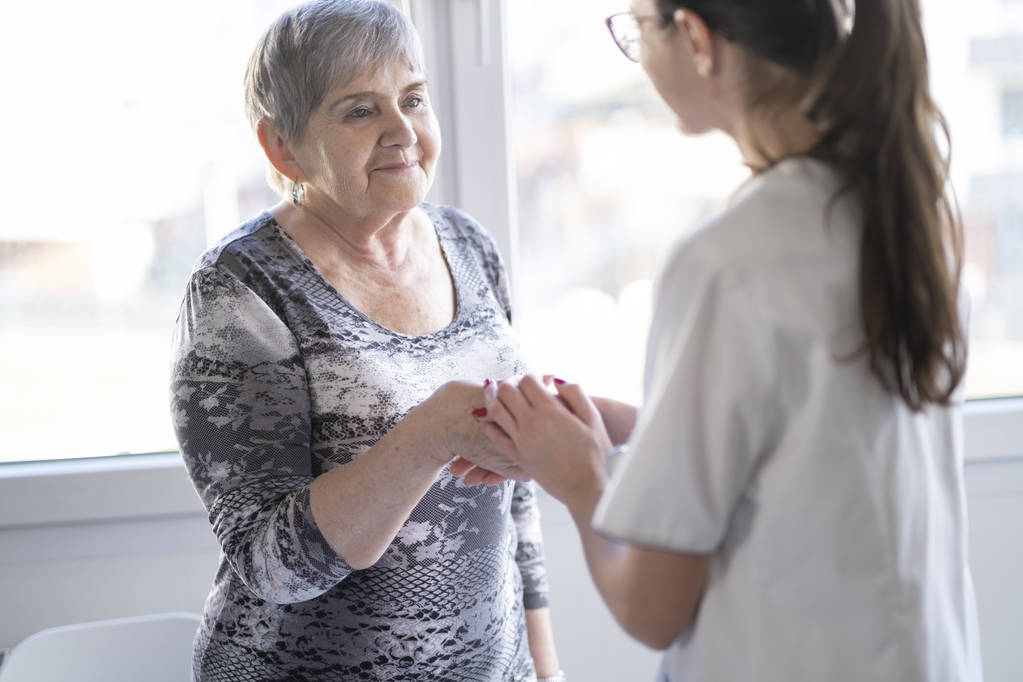 Инфекции мочевыводящих путей у пожилых: профилактика и уход